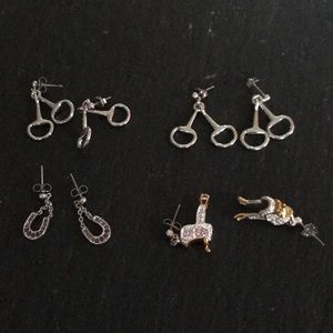 4 pairs of earrings